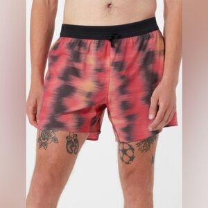 Janji Men’s AFO 5" Middle Short XL Red Black Ikat Print Running Training Trail